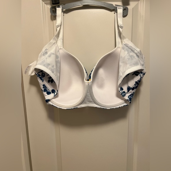 Lane Bryant Cacique Lightly Lined Balconette - Picture 3 of 5